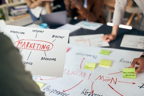 Google Search Ads &kappa;&alpha;&iota; &Iota;&alpha;&tau;&rho;&iota;&kappa;ό Marketing: &Pi;ώ&sigmaf; &mu;&pi;&omicron;&rho;&epsilon;ί &nu;&alpha; &alpha;&lambda;&lambda;ά&xi;&epsilon;&iota; &tau;&alpha; &delta;&epsilon;&delta;&omicron;&mu;έ&nu;&alpha; &sigma;&tau;&eta;&nu; &sigma;&tau;&rho;&alpha;&tau;&eta;&gamma;&iota;&kappa;ή &epsilon;&pi;&iota;&kappa;&omicron;&iota;&nu;&omega;&nu;ί&alpha;&sigmaf;;