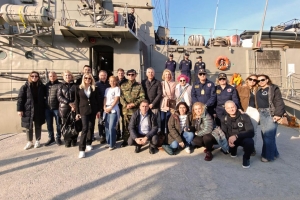 &Alpha;&nu;ά&phi;&eta; - &Alpha;&sigma;&tau;&upsilon;&pi;ά&lambda;&alpha;&iota;&alpha;:  Έ&nu;&alpha; &tau;&alpha;&xi;ί&delta;&iota; &pi;&rho;&omicron;&sigma;&phi;&omicron;&rho;ά&sigmaf; &kappa;&alpha;&iota; &omicron;&upsilon;&sigma;&iota;&alpha;&sigma;&tau;&iota;&kappa;ή&sigmaf; &sigma;&tau;ή&rho;&iota;&xi;&eta;&sigmaf; &tau;&eta;&sigmaf; &omicron;&iota;&kappa;&omicron;&gamma;έ&nu;&epsilon;&iota;&alpha;&sigmaf;